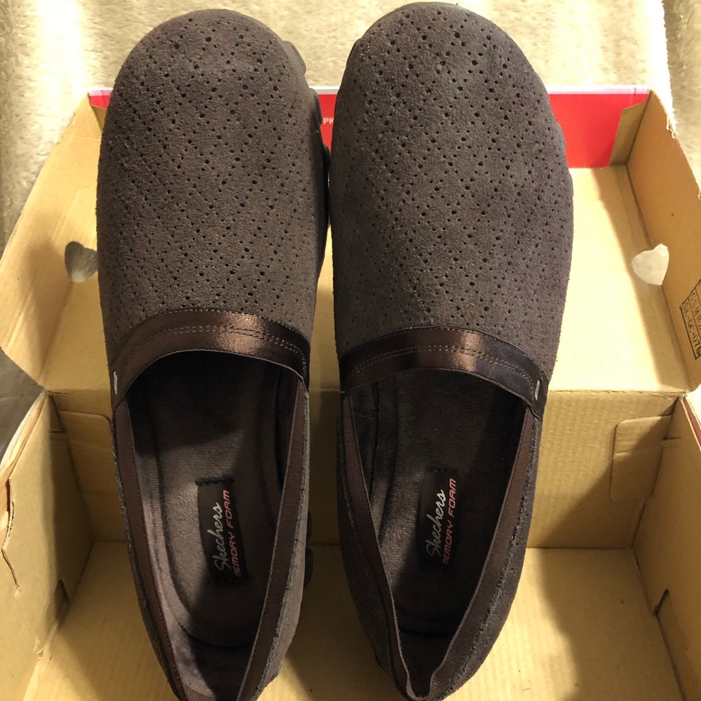 SKECHERS CHOCOLATE MEMORY FOAM SLIP ON SHOES 10